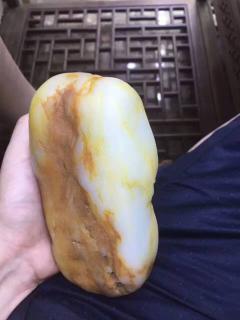 和田玉籽料的"赌"