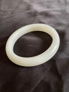 368和田玉羊脂白手镯白度润度佳